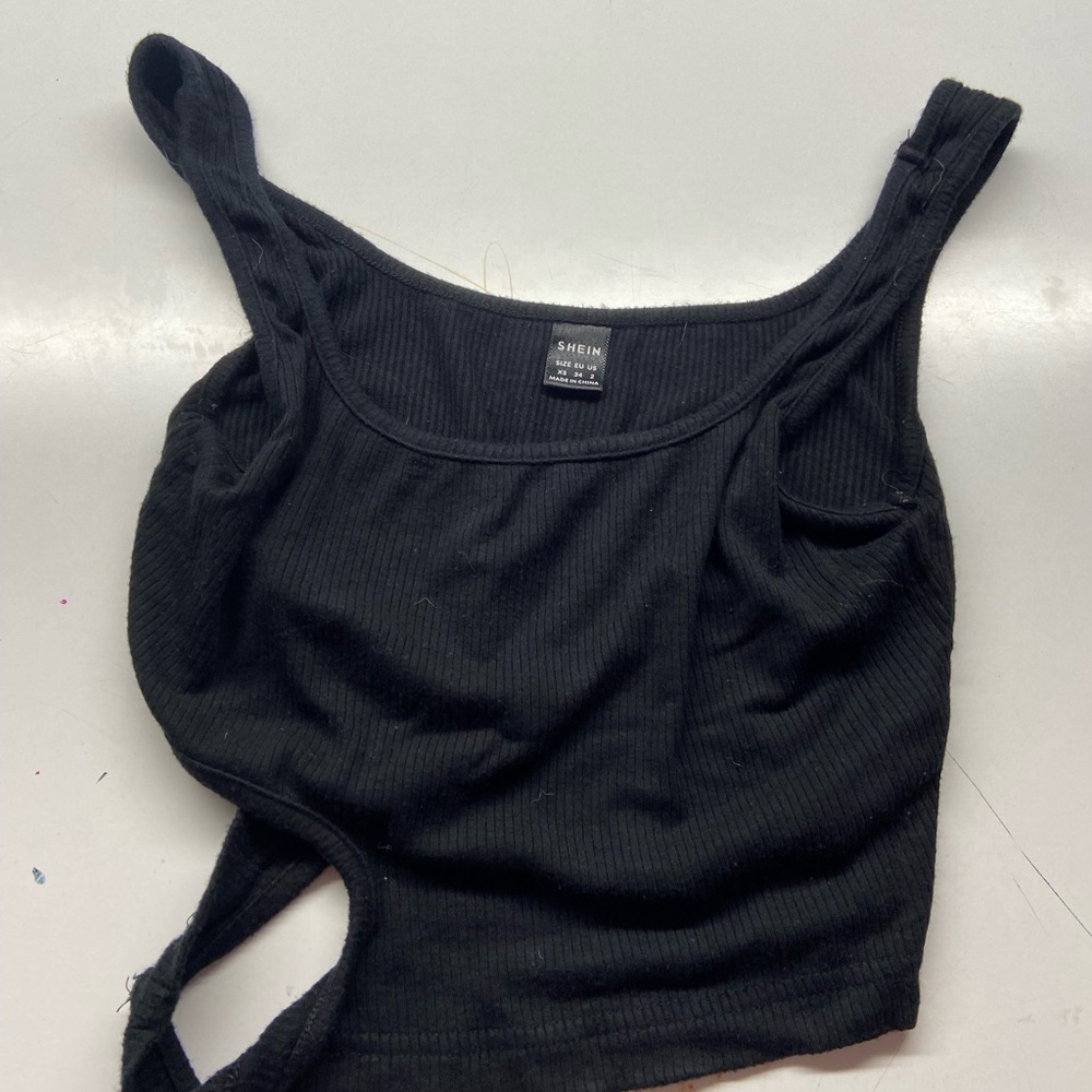 SHEIN Black Ribbed Tank Top